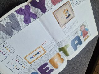 Revista de Labores Ana de Punto de Cruz Bebé