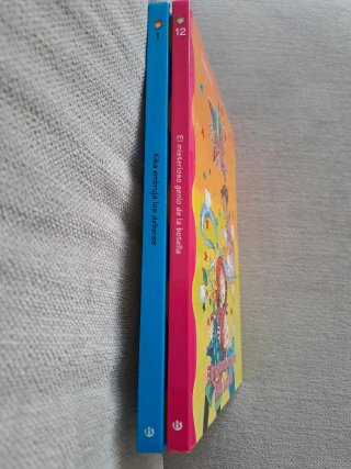2 libros Kika Supervruja y Dani
