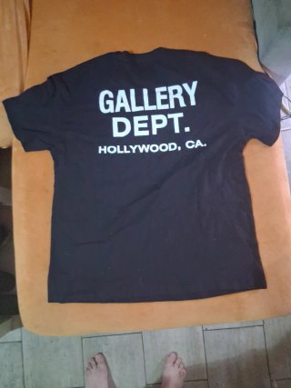 Camiseta Gallery Dept. Negra