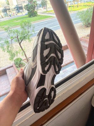 Zapatillas Fila Mujer Gris y Blanco