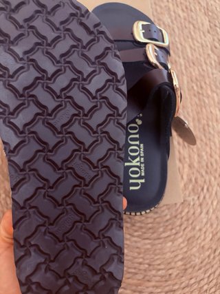 Sandalias Yokono Piel Marrón Hebillas Doradas