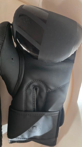 Guantes de boxeo Venum y vendas