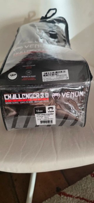 Guantes de boxeo Venum y vendas
