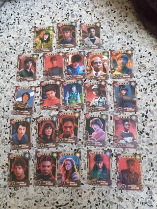 23 Cartas Coleccionables Stranger Things