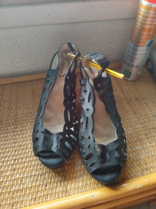 Zapatos de tacón negros verano