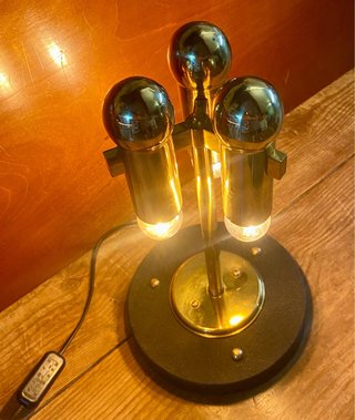 Lámpara Mesa Diseño Era Espacial Dorada Alemana .