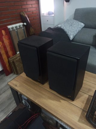 Altavoces Vieta Negros