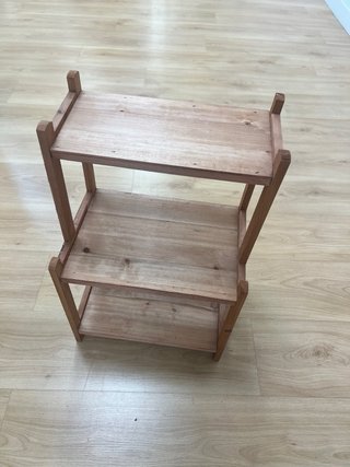 Estantería auxiliar de madera