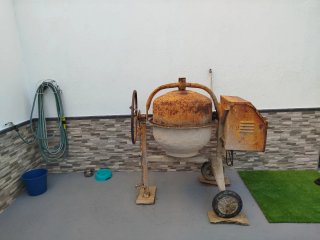Hormigonera 170L buen estado
