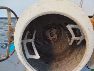 Hormigonera 170L buen estado