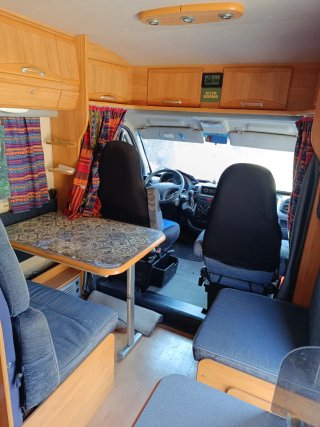 Autocaravana blanca