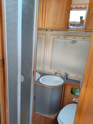 Autocaravana blanca