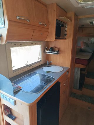 Autocaravana blanca
