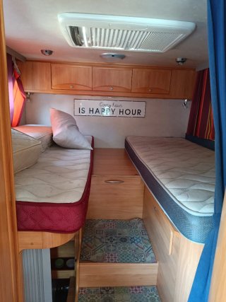 Autocaravana blanca