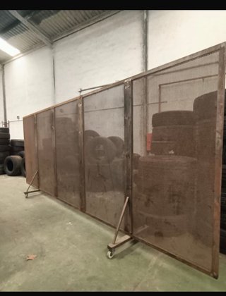 Puerta industrial microperforada