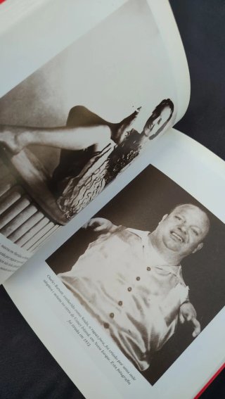 LIBRO FREAKS ABERRACIONES HUMANAS