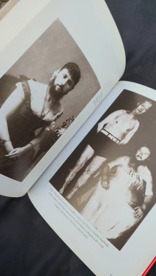 LIBRO FREAKS ABERRACIONES HUMANAS
