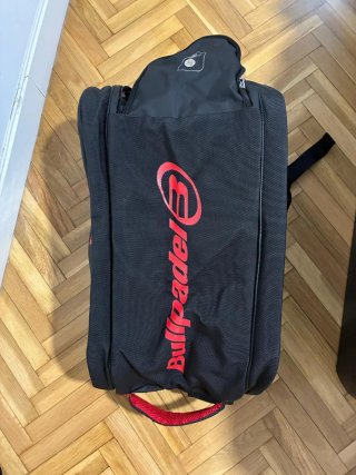 Paletero Bullpadel Vertex 03 Negro