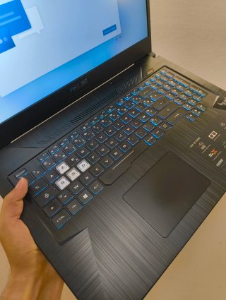 Laptop Asus TUF Gaming Ryzen 8/512