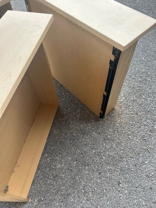 Cajones de madera claros