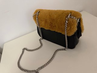 Bolso bandolera peludo mujer