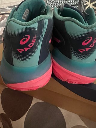 Zapatillas Asics Padel Negras y Rosas