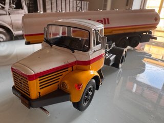 Camion Berliet TLR escala 1:43