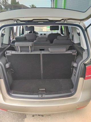 Volkswagen Touran 2012
