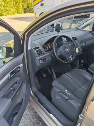 Volkswagen Touran 2012