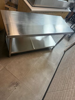Mesa de acero inoxidable 1.50m*60cm