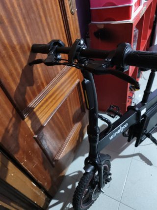 Bicicleta eléctrica plegable Windgoo B20 Negra