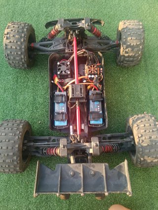 Arrma Outcast 8S 1/5