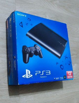 PS3 Super Slim 500GB + 500 Juegos + 1 Mando Nuevo