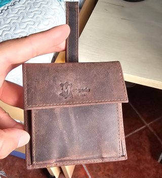 Cartera de cuero para cinturón