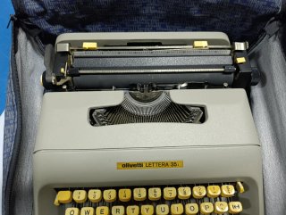 Olivetti Lettera 35 con funda original