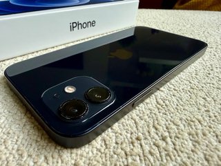 iPhone 12 128GB Negro y EarPods de regalo