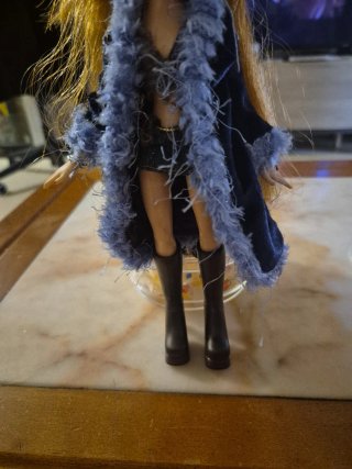 Lote 2 Bratz + 1 Moxie in omaggio