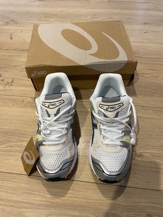 Asics Gel-Kayano 14 Talla 44 Blanco/Plata