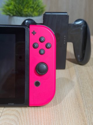 Nintendo Switch (Serie Compatible) + Accesorios