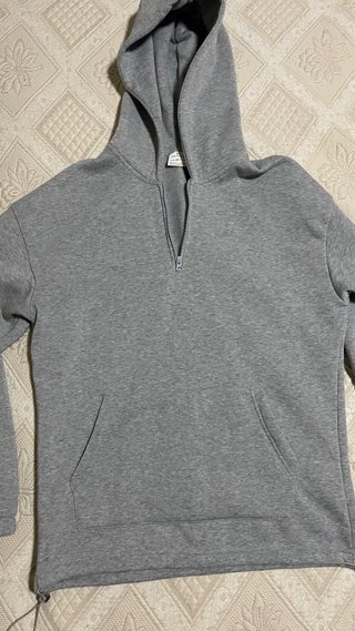 Sudadera gris con cremallera hombre