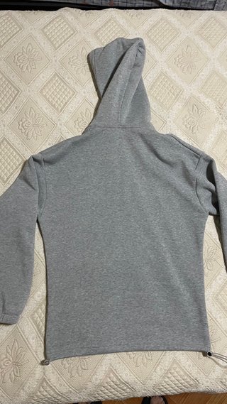 Sudadera gris con cremallera hombre
