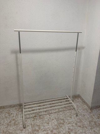 Burro para ropa blanco