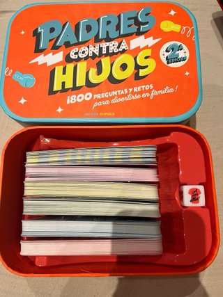 Padres contra Hijos: 800 Preguntas y Retos