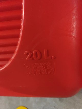 Bidón de gasoil/gasolina rojo