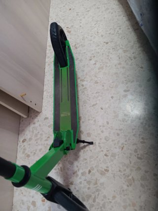 Patinete plegable verde