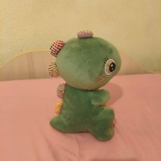 Peluche bebé dinosaurio