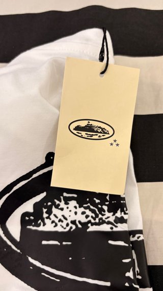 Camiseta Corteiz Negra y Blanca