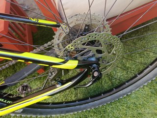 Bicicleta Montaña Negra/Amarilla