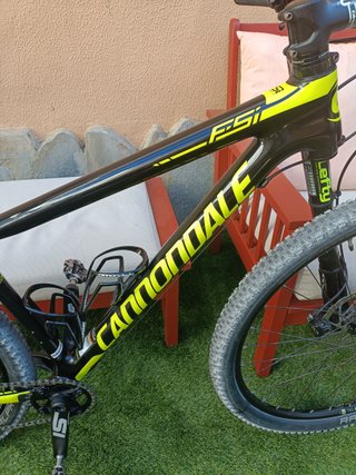 Bicicleta Montaña Negra/Amarilla