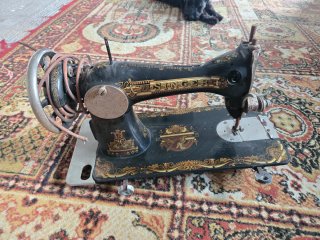 Máquina de coser Singer antigua